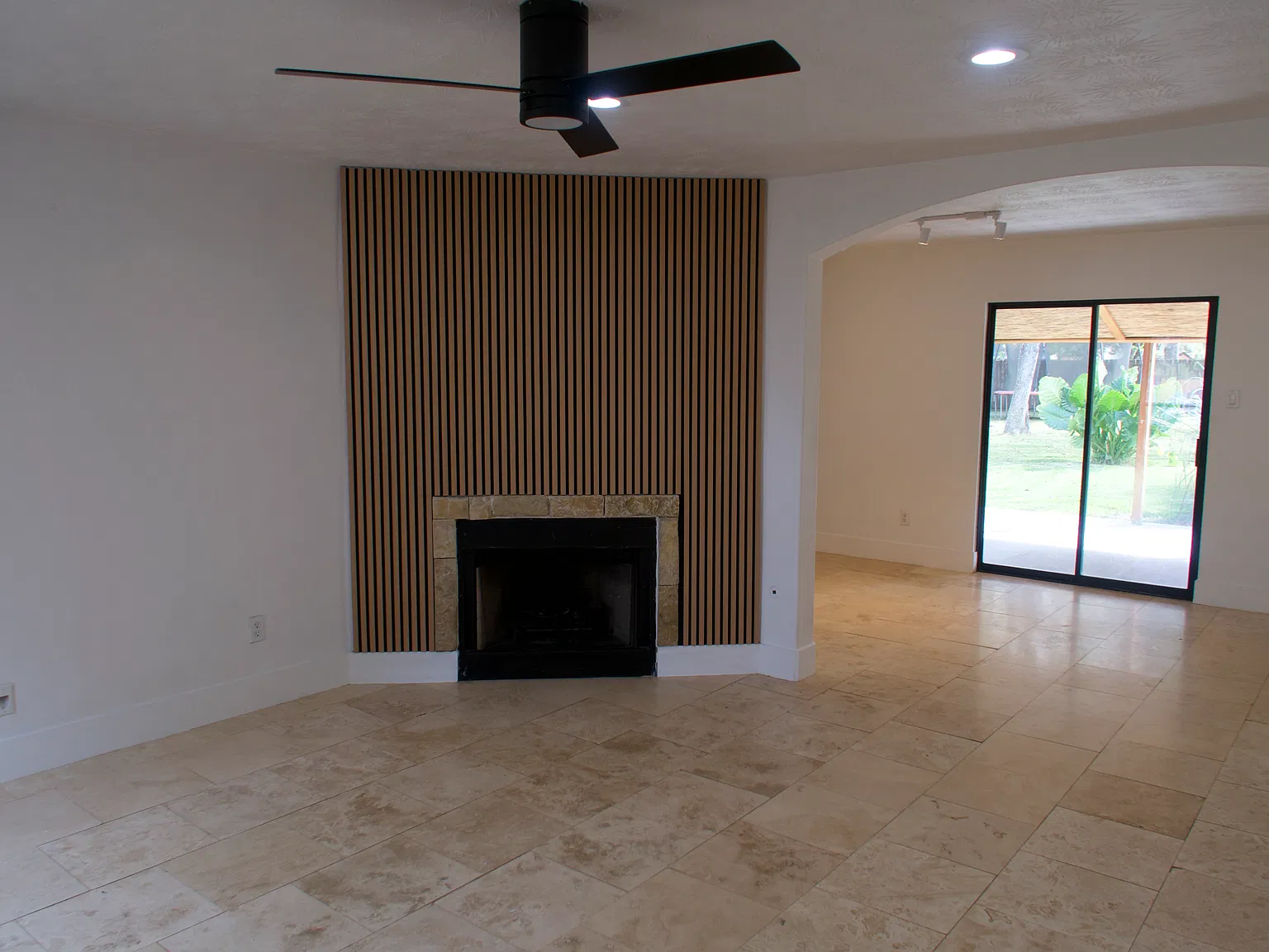 4 bed, 2.5 bath, 1745 sqft, $2,400 — Photo 3
