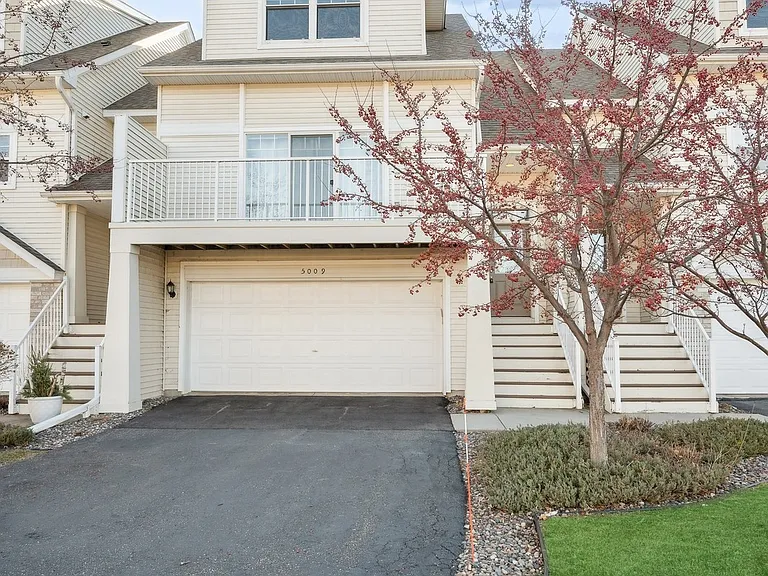 5009 Everest Ln N — Photo 55