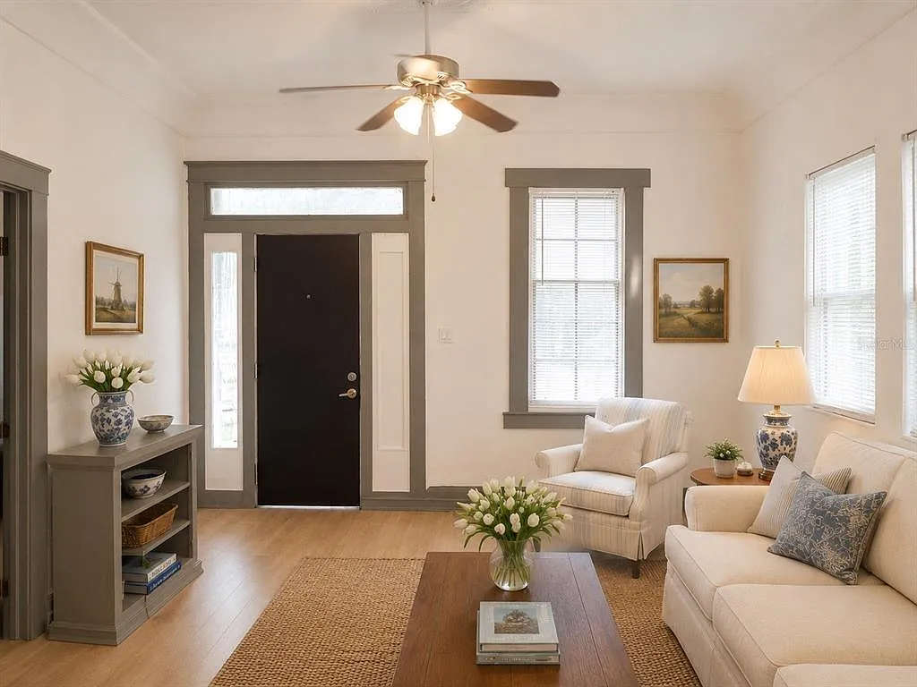 4 bed, 2.0 bath, 1653 sqft, $2,499 — Photo 4