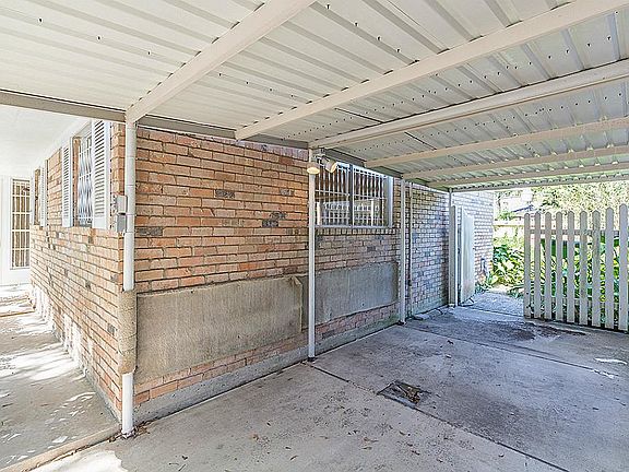 2nd image of 10815 Bazin St