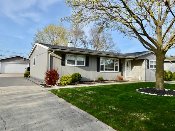4910 Bonner Dr, McHenry, IL 60050