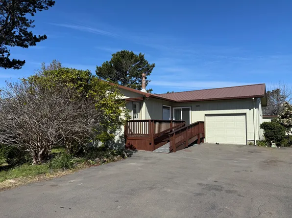 200 11th St NE, Long Beach, WA 98631