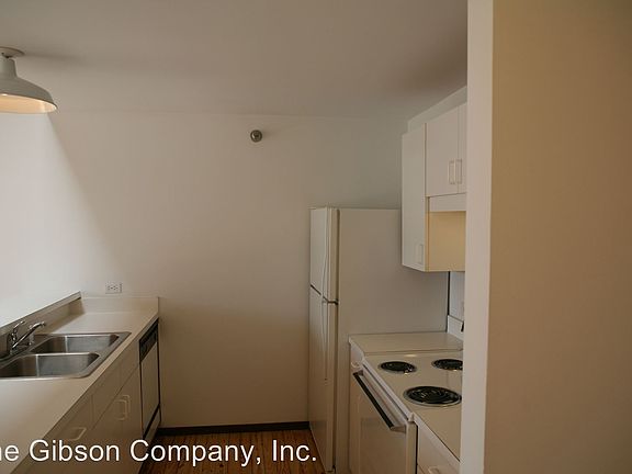 4th image of 4118 Commerce St APT 205