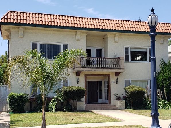 2752 E 1st St APT 12