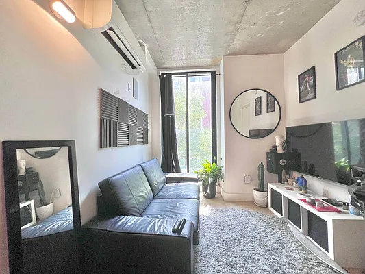 Rented by Doorway NYC, LLC | media 12