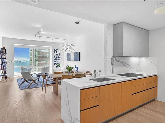 4th image of 1425 Brickell Ave APT 54A