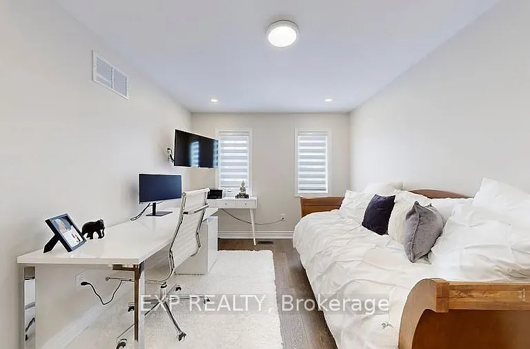 11 Martina Cres — Photo 16
