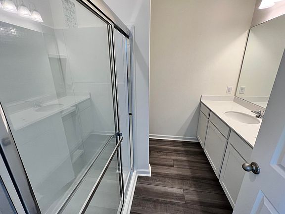 4th image of 1236 Carriage Wood Cir