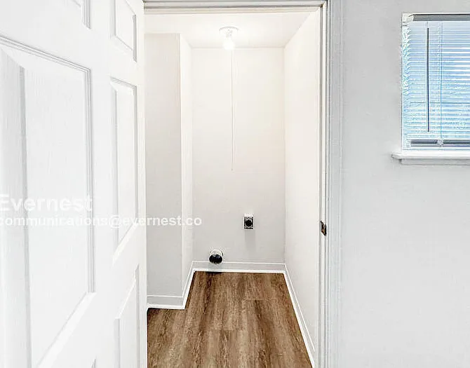 107 Newcastle Dr — Photo 12