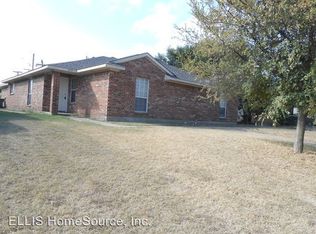 922 Potomac Dr, Lancaster, TX 75134