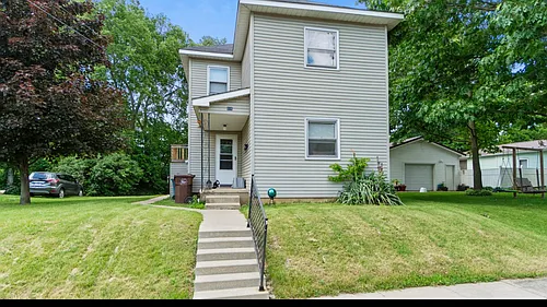 686 1/2 High St Photo 1