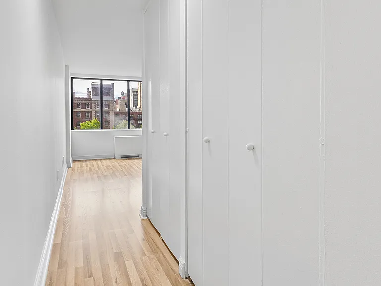 153 E 32nd St #6G — Photo 8