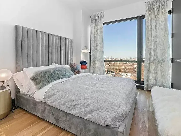 1134 Fulton St #4W — Photo 4