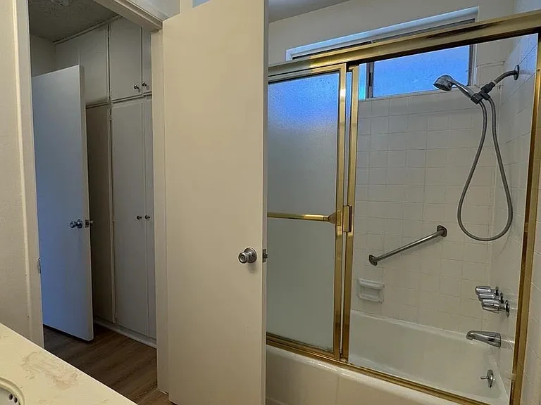 5292 Newcastle Ave #25 — Photo 16