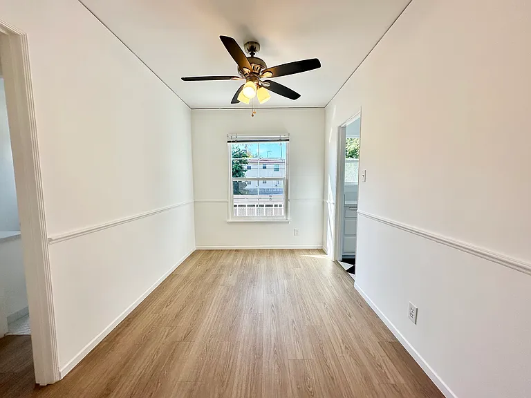 1325 N Fairfax Ave #10 — Photo 8