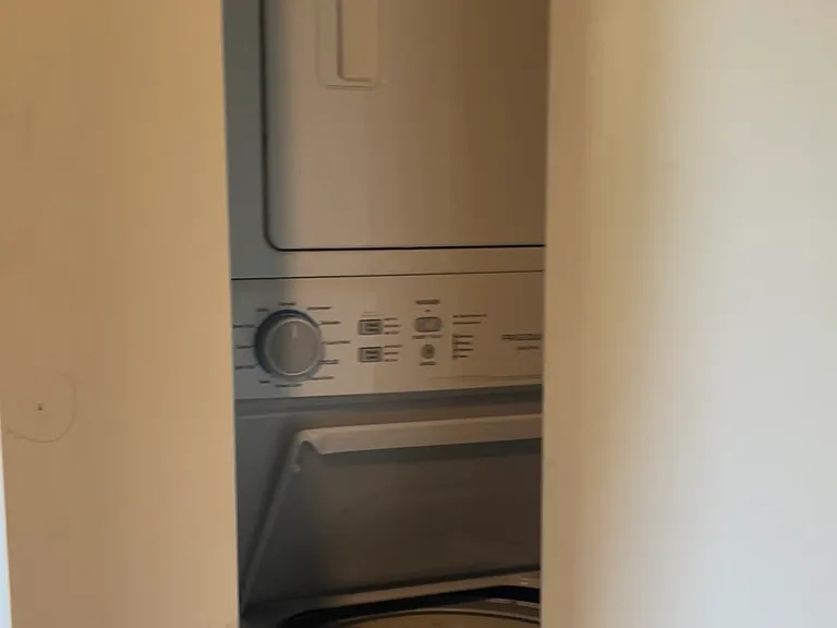 300 Penn St #103 — Photo 13