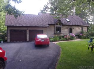 399 Red Oak Dr, Friedens, PA 15541
