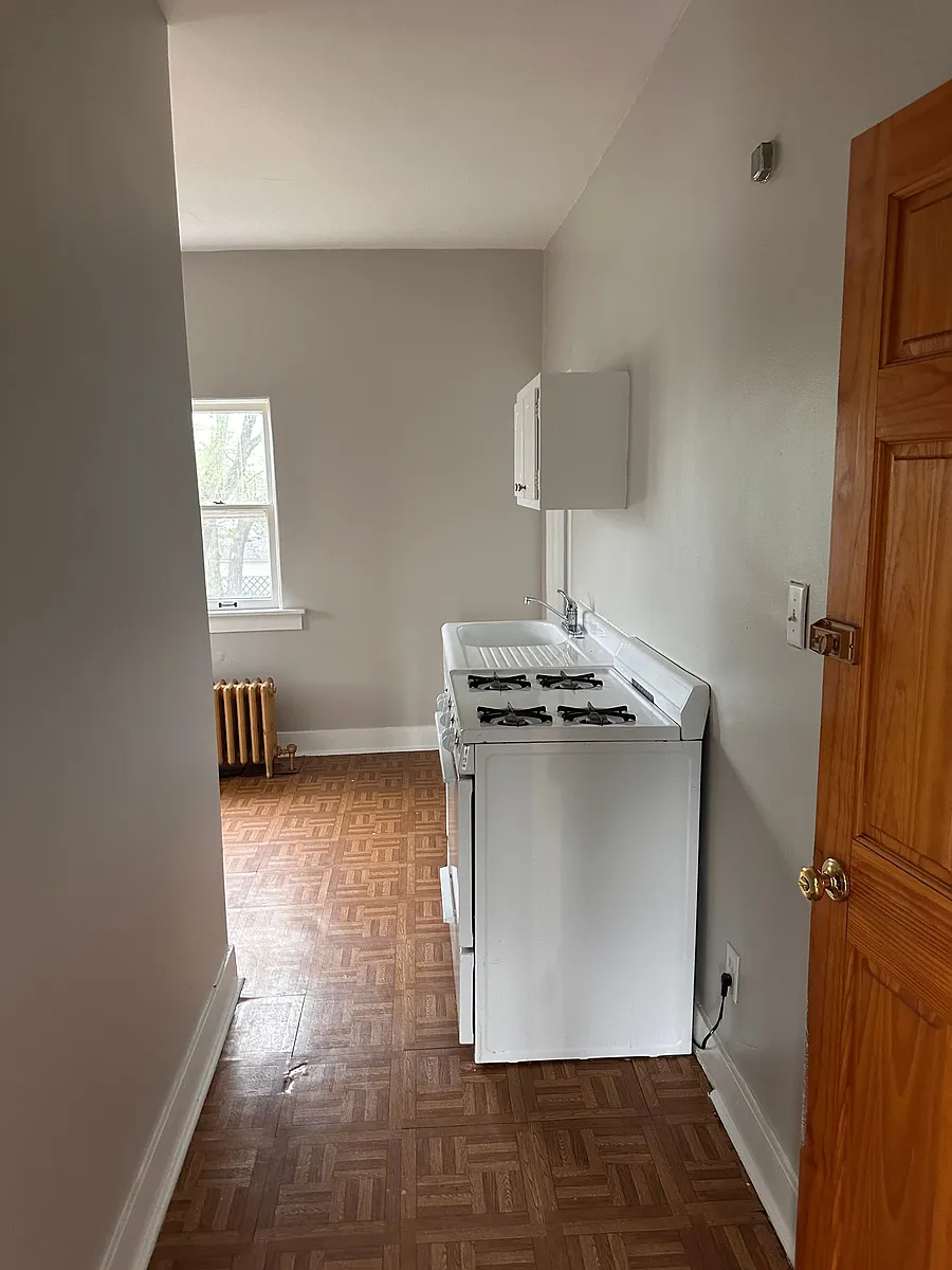 Building Photo - 5328 Maywood Ave #8