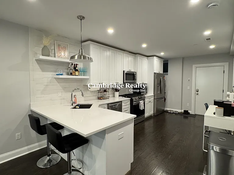 7 Strathmore Rd #T — Photo 1
