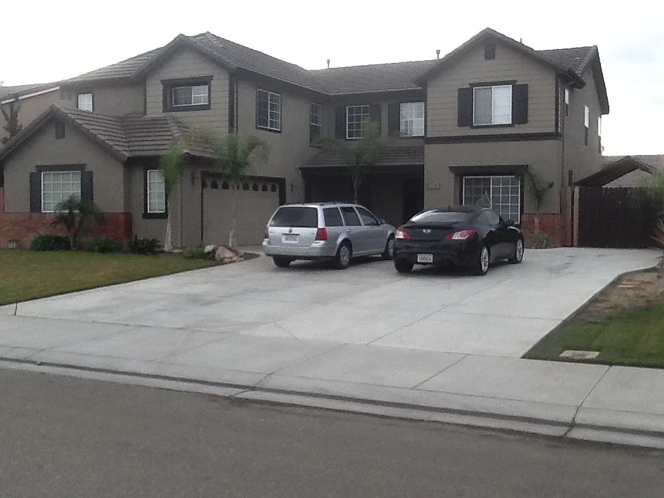 1736 Ruth Dr photo 1