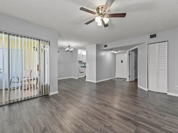 6500 Chasewood Drive #A, Jupiter, FL 33458