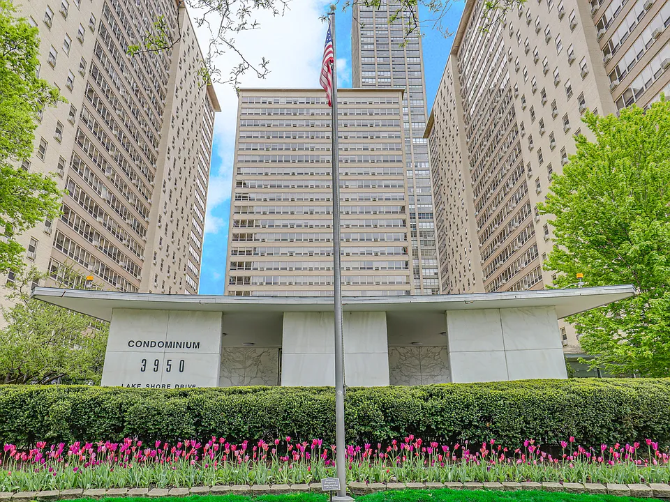 3950 N Lake Shore Dr #1100A