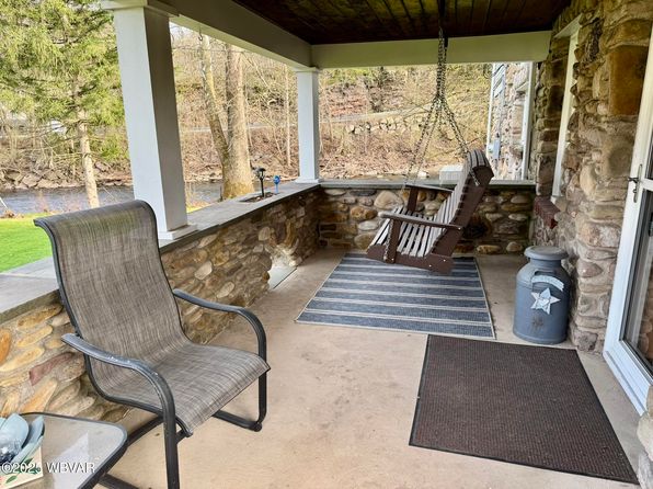 285 Larryville Rd, Jersey Shore, PA 17740