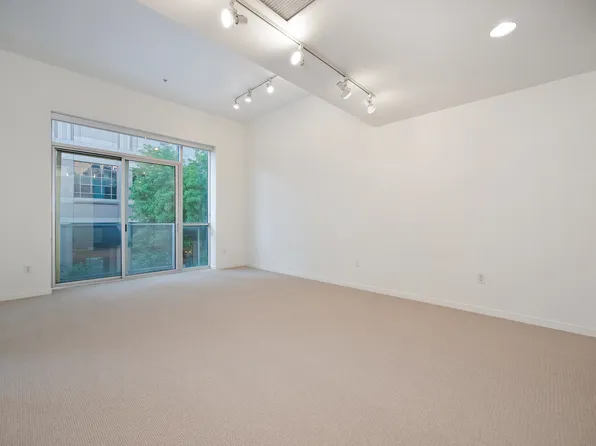 1020 12th St APT 401, Sacramento, CA 95814