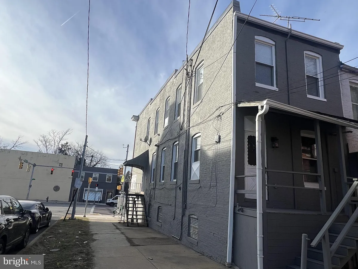 Building Photo - 4303 York Rd #3