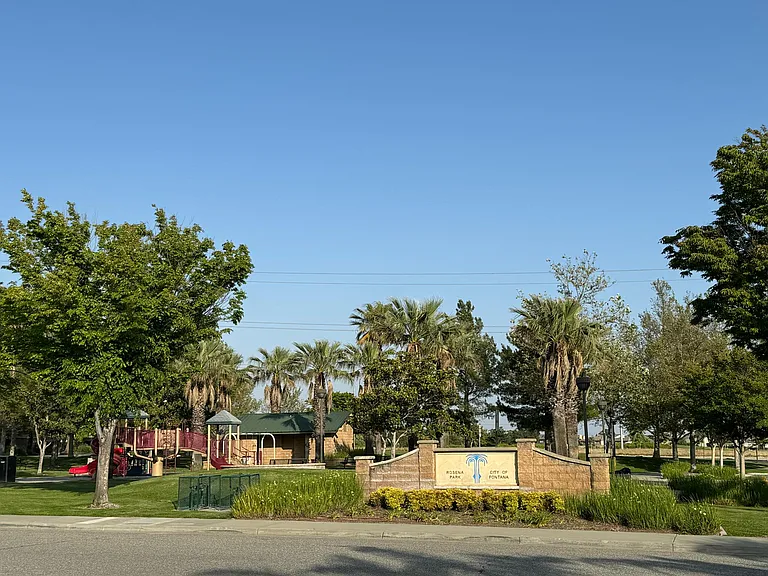 14975 Mount Wilson Ln — Photo 34