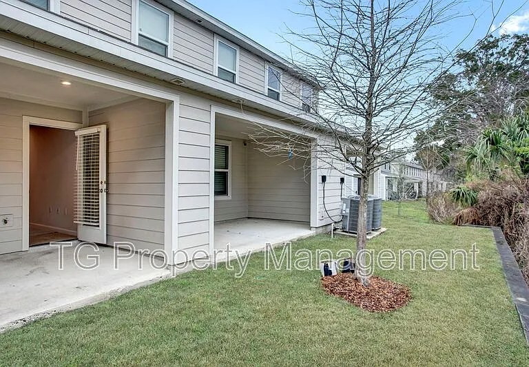 5958 Creekside Crossing Dr — Photo 18