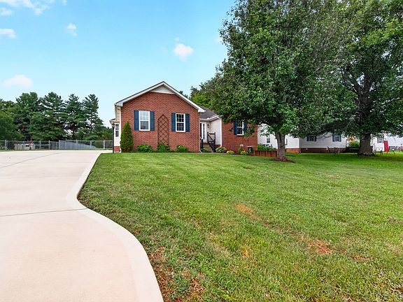 2nd image of 3125 Kerrybrook Dr