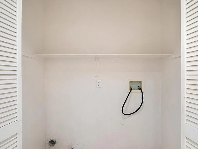 86 Beekman Pl — Photo 30