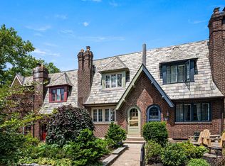 3465 W Queen Ln, Philadelphia, PA 19129