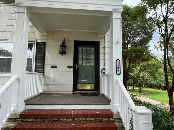 1197 SW Oakley Ave #B, Topeka, KS 66604