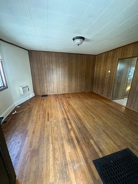 904 Broadway Ave #2 photo 1