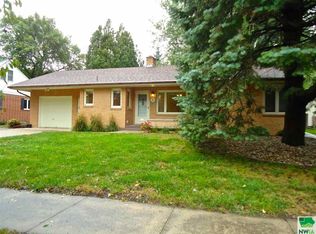 1311 Lochedem Dr, Storm Lake, IA 50588