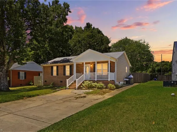 255 W 7th St, Lexington, NC 27292
