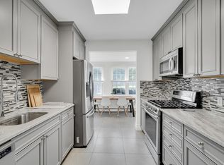 229 Watertown St #2, Watertown, MA 02472