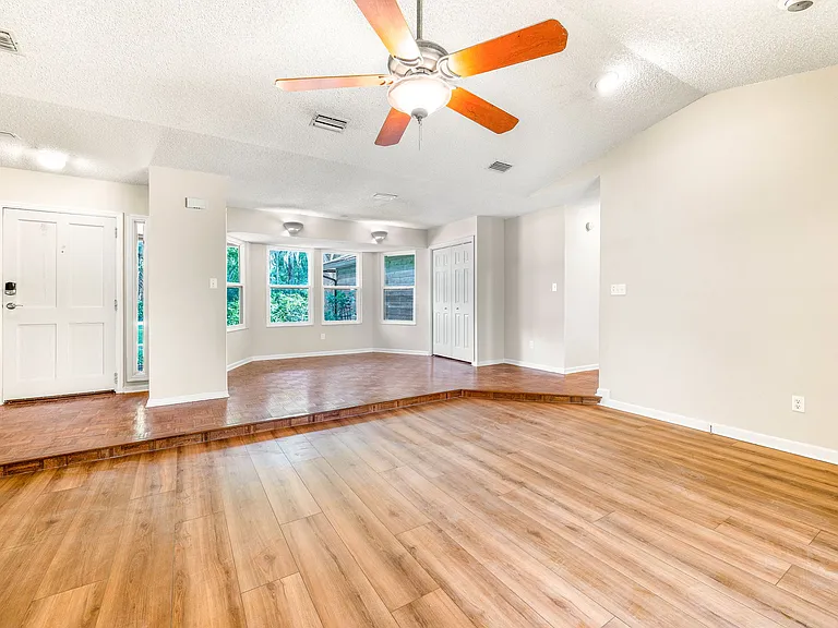 119 Palm Valley Woods Dr — Photo 16