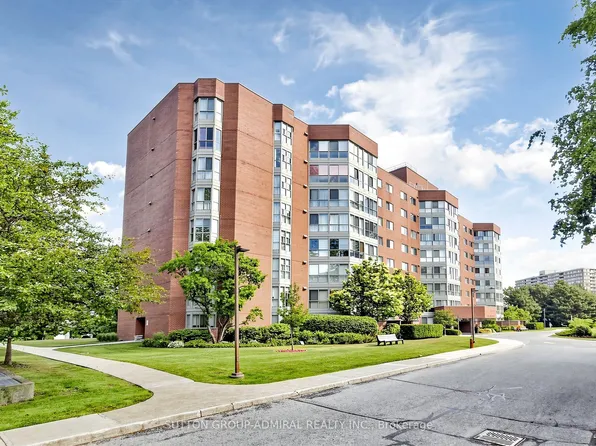 5 Weldrick Rd W #208, Richmond Hill, ON L4C 8S9