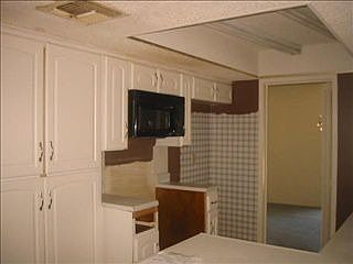 4th image of 1410 Meadowmear Dr