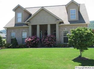 7106 Mossy Bank Trl SE, Owens Cross Roads, AL 35763