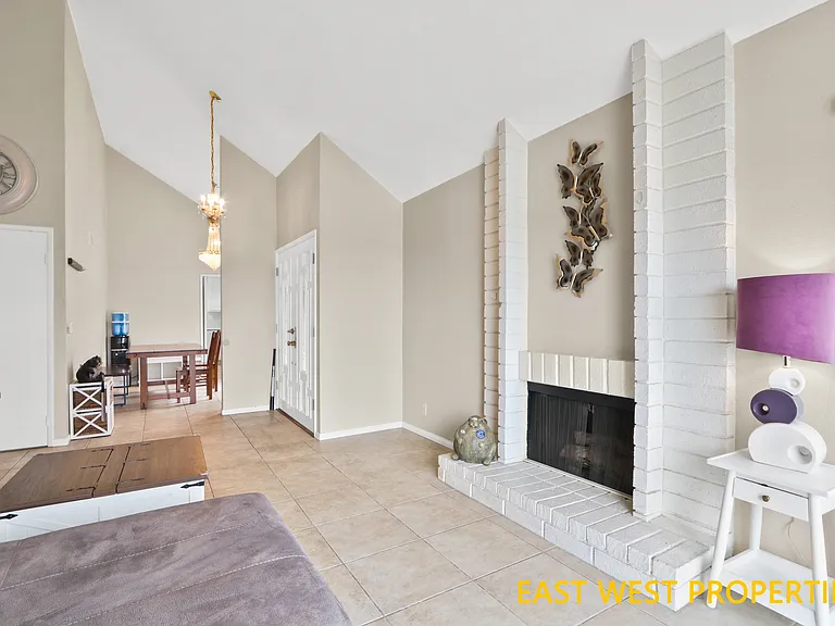 2409 Sommerset Dr — Photo 13