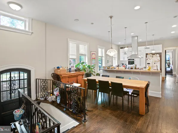261 Robert St APT 1, Baltimore, MD 21217