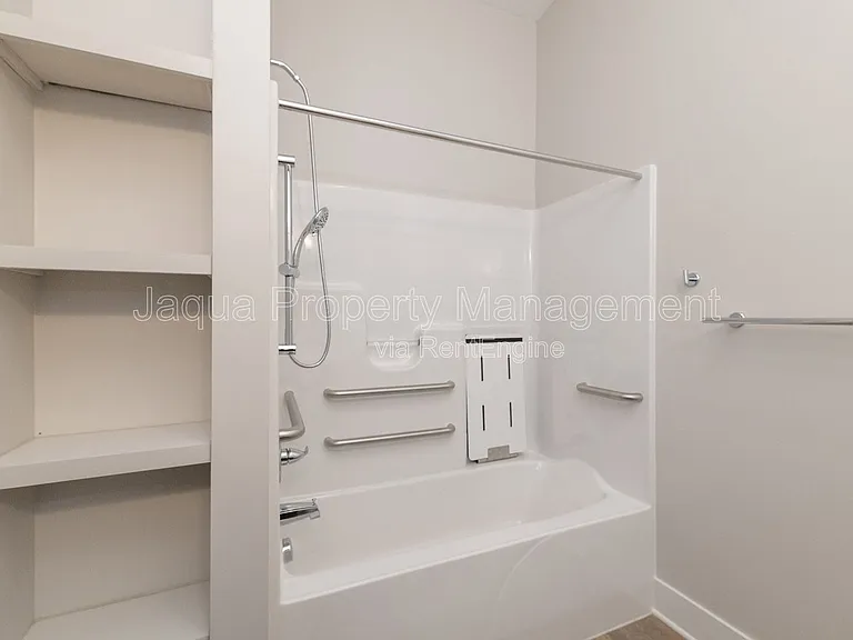 335 Center St #207 — Photo 10