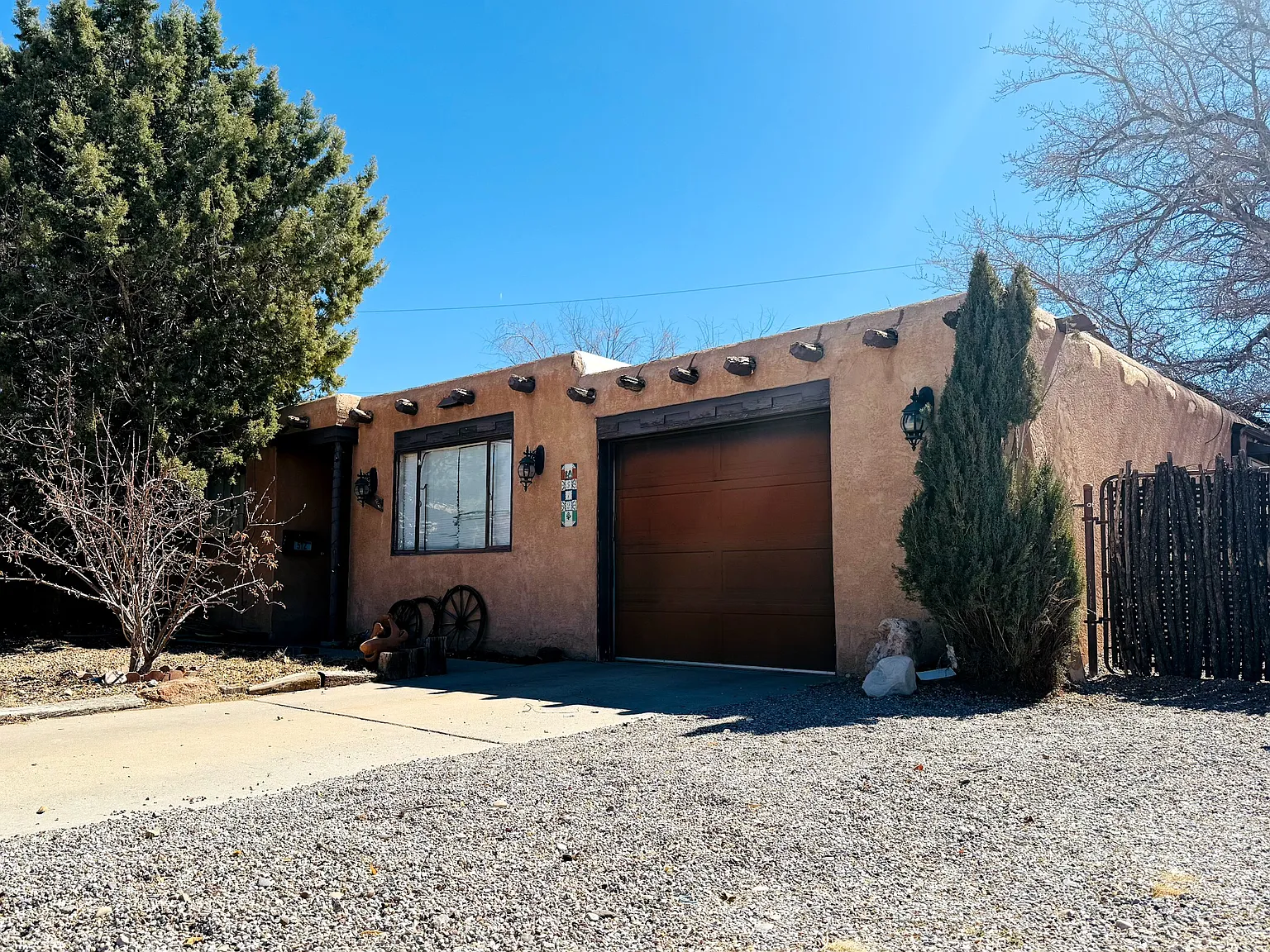 4 bed, 1293 sqft, $2,000 — Photo 2