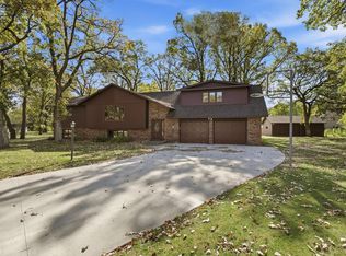 504 Greenview Ct, Sartell, MN 56377