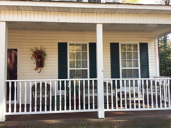 Covered front porch 