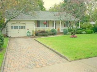 68 Unqua Rd, Massapequa, NY 11758